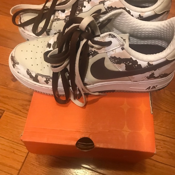 Nike ? bone Air Force 1
